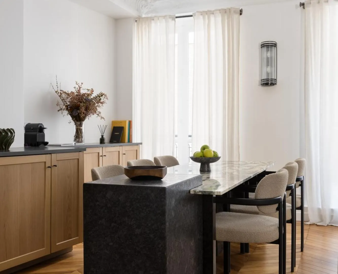 Champs Elysees Montaigne Luxury 2 Bedroom