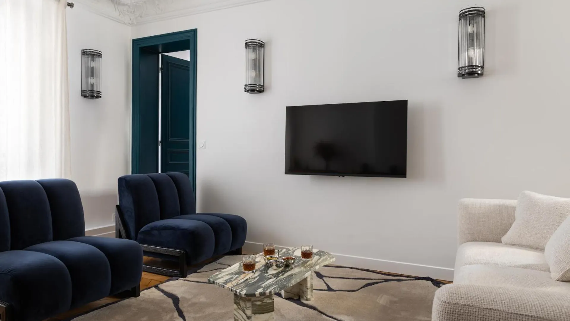 Daire Champs Elysees Montaigne Luxury 2 Bedroom