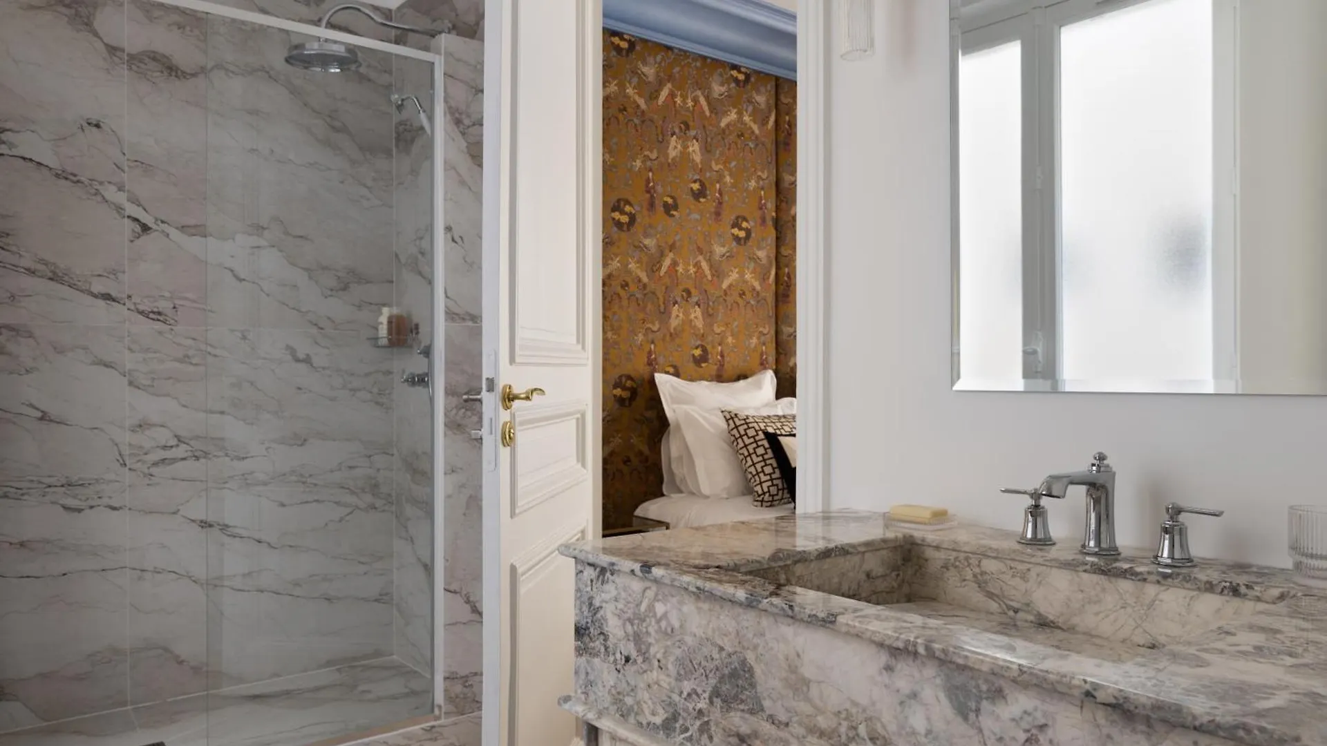 Champs Elysees Montaigne Luxury 2 Bedroom * Paris
