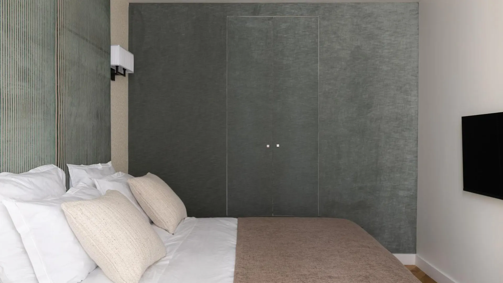 Champs Elysees Montaigne Luxury 2 Bedroom