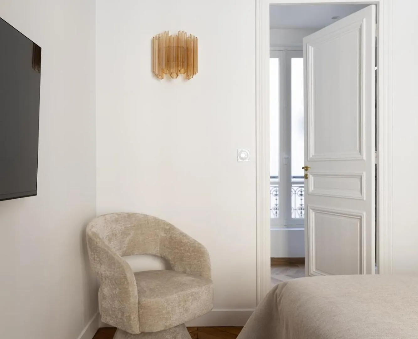 Апартаменты Champs Elysees Montaigne Luxury 2 Bedroom Париж