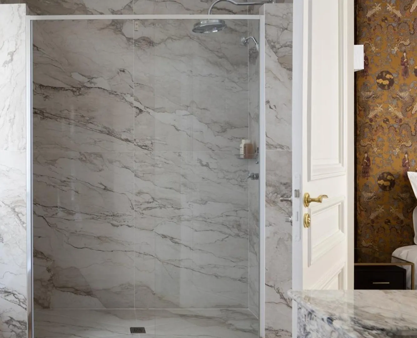 Champs Elysees Montaigne Luxury 2 Bedroom Апартаменты *
